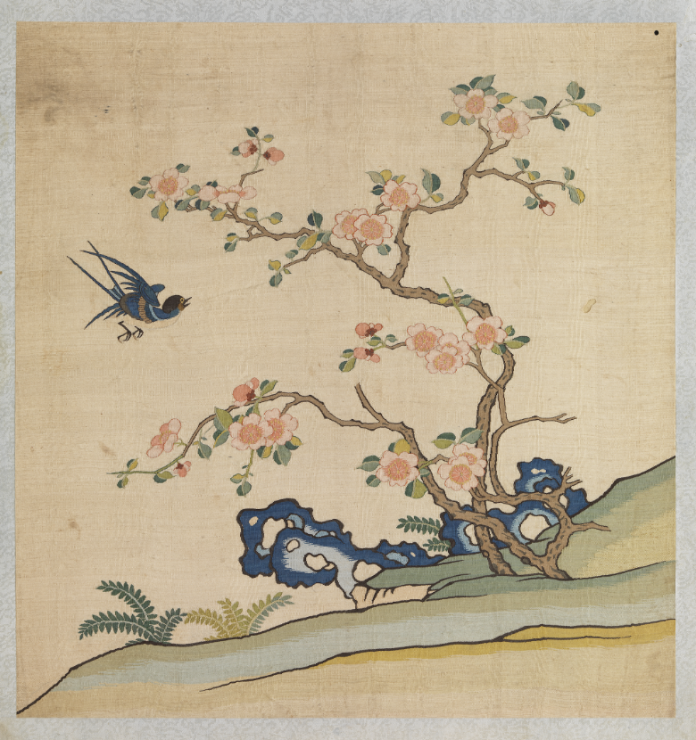(明)缂丝花卉册之“飛燕迎春”中国台北故宫博物院藏