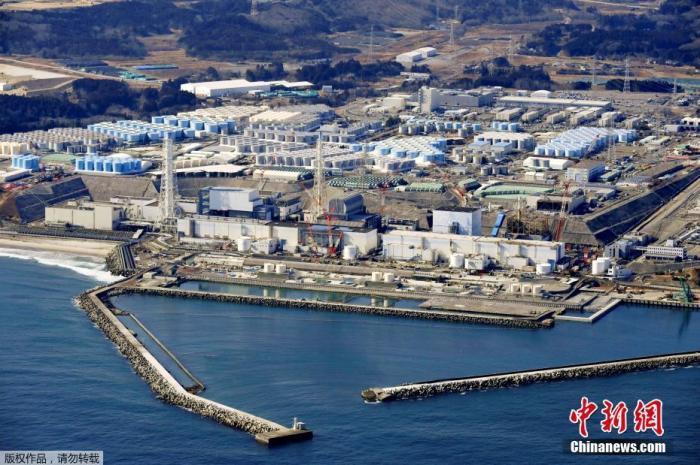 资料图:图为2月13日的日本福岛第一核电站。