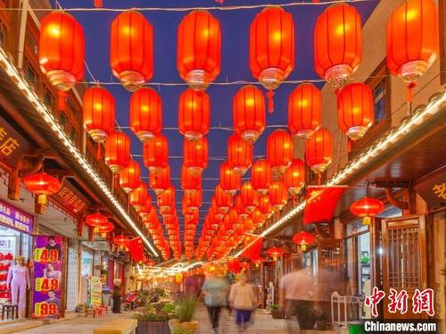 中国侨网杜泽老街街景。 江忆 摄