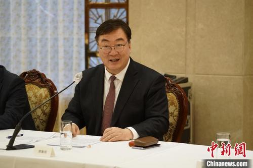 中国侨网中国驻韩国大使邢海明出席座谈会并讲话。 刘旭 摄